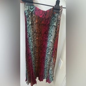 Beautiful pleated midi skirt , multicolor . Brand new